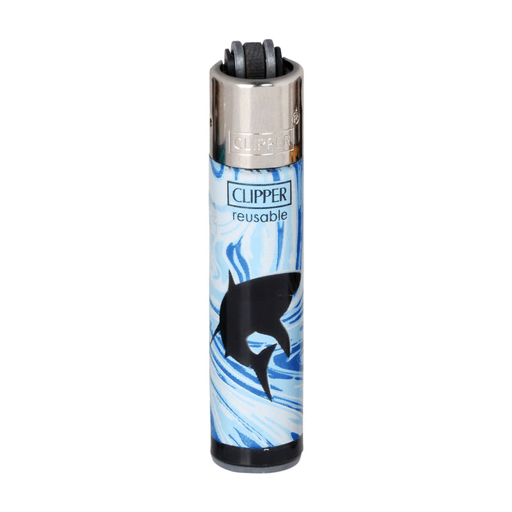 Encendedor de colección Clipper CP22 azul marmolado con silueta de tiburón