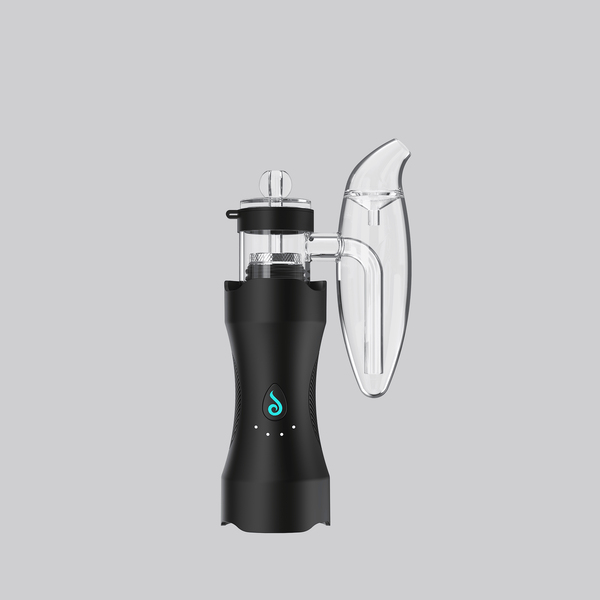Dr. Dabber XS, nano e-Rig para concentrados, de frente: cuerpo negro con el accesorio de vidrio y el carb cap montados