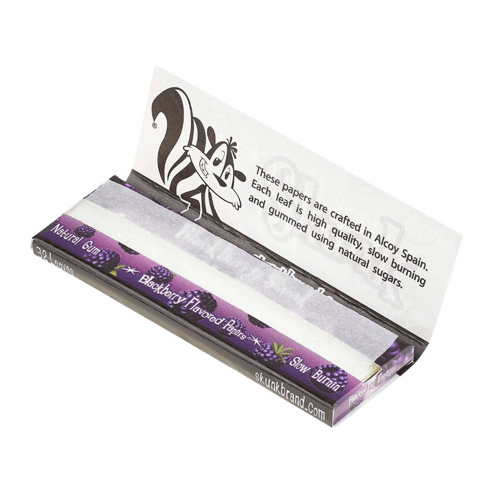 🖤 Papeles Skunk Blackberry 1¼ – Sabor dulce y toque silvestre