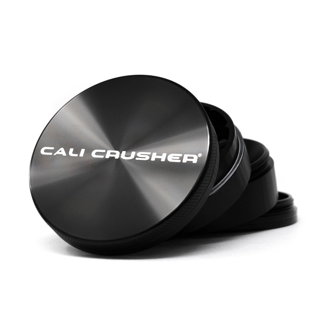 Cali Crusher O.G. 2.5 negro vista superior tapa texturizada magnetica