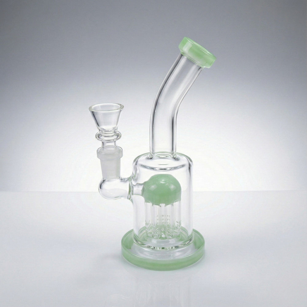 Pipa de agua de vidrio transparente con percolador tipo árbol en color verde menta suave (verde claro). Altura 18cm, ideal para uso personal.