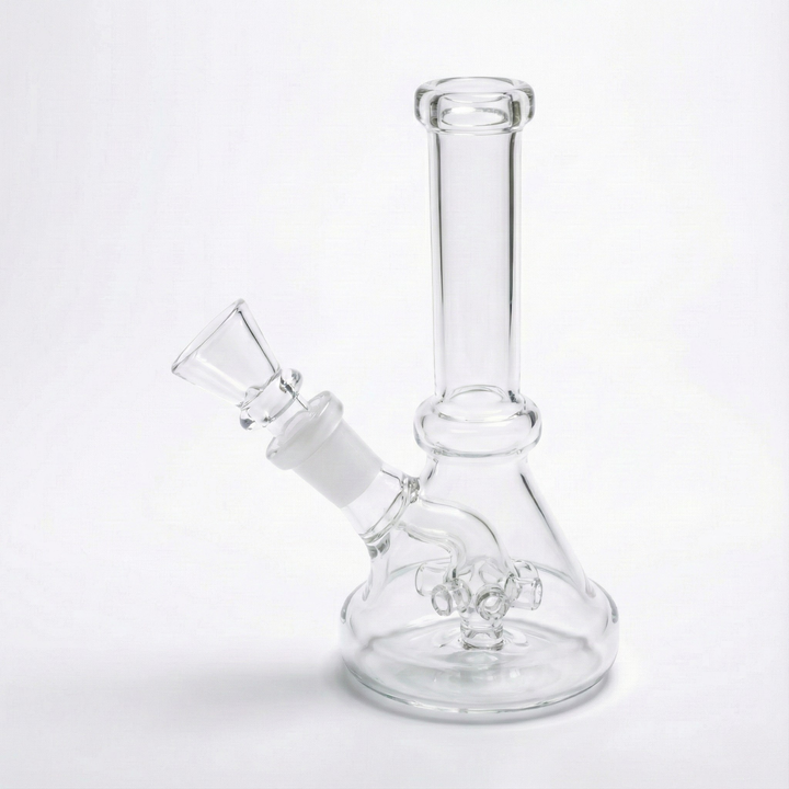 Bong de vidrio compacto de 15 cm completamente transparente, pipa de agua clásica para marihuana con bowl de vidrio y base estable.
