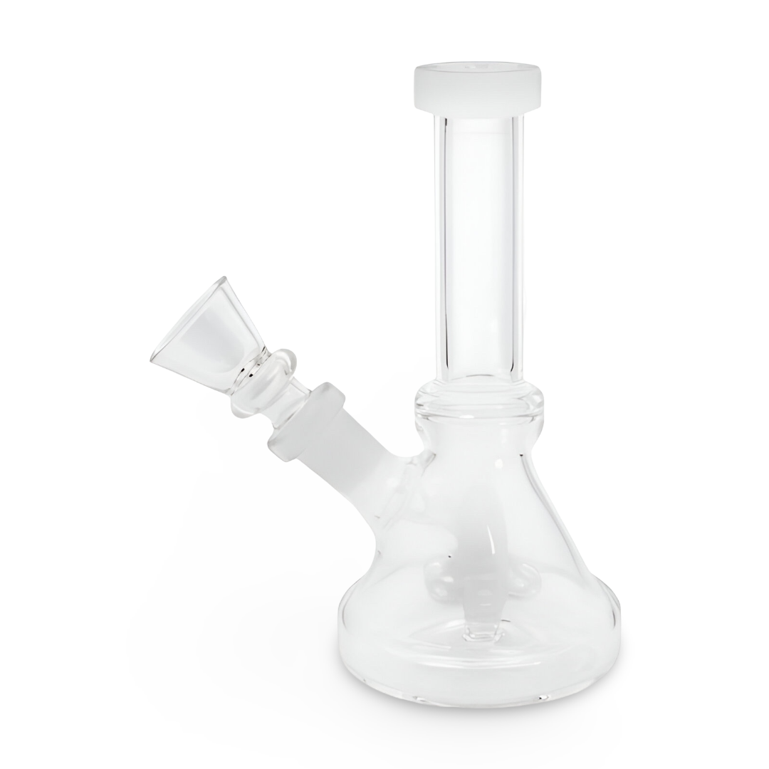 Bong de vidrio transparente de 15 cm con bowl 14 mm y base estable de 9 cm.
