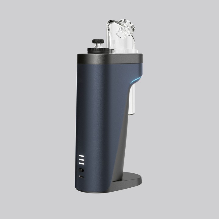 Dr. Dabber Switch 2 de tres cuartos posterior con los indicadores de batería, el botón y el puerto USB-C