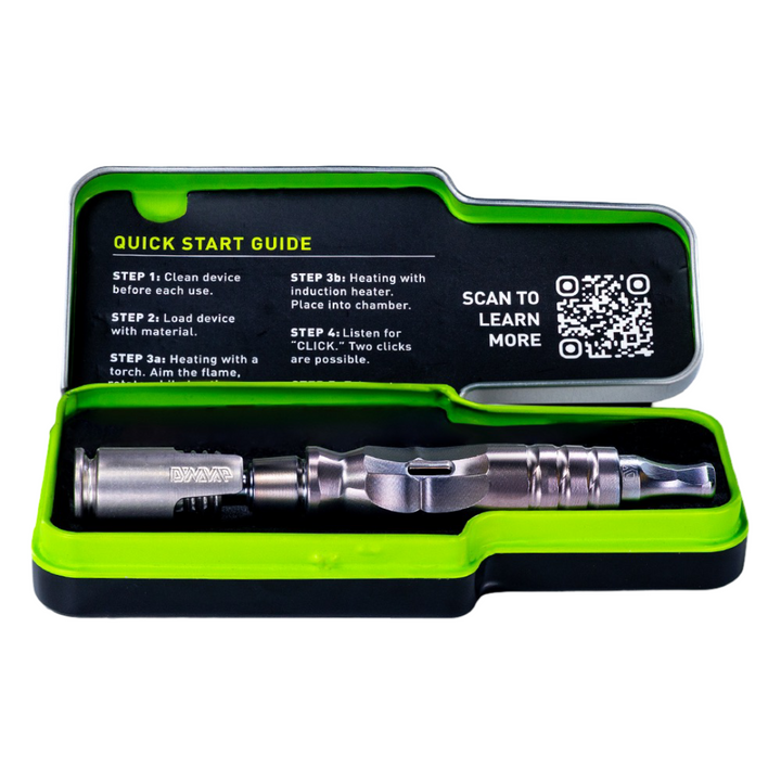 Vaporizador DynaVap Hyperdyn en su caja de transporte abierta