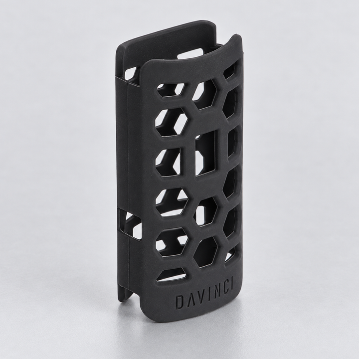Funda DaVinci MIQRO-C vacía en vista de tres cuartos, con el costado y la abertura superior