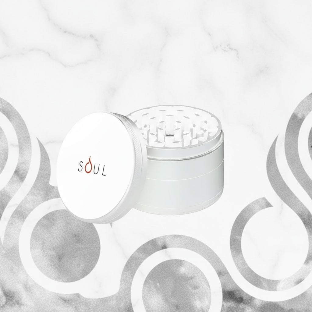 Grinder SOUL White Edition con dientes afilados para una molienda uniforme.