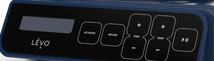 Panel de control del LEVO C con los botones ACTIVATE e INFUSE y los ajustes de tiempo y temperatura