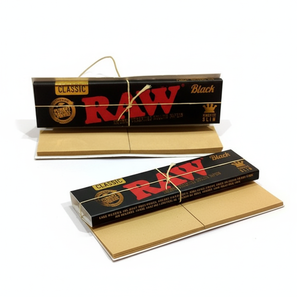 Libritos RAW Black Connoisseur King Size Slim abiertos con 50 hojas y librito de tips integrado